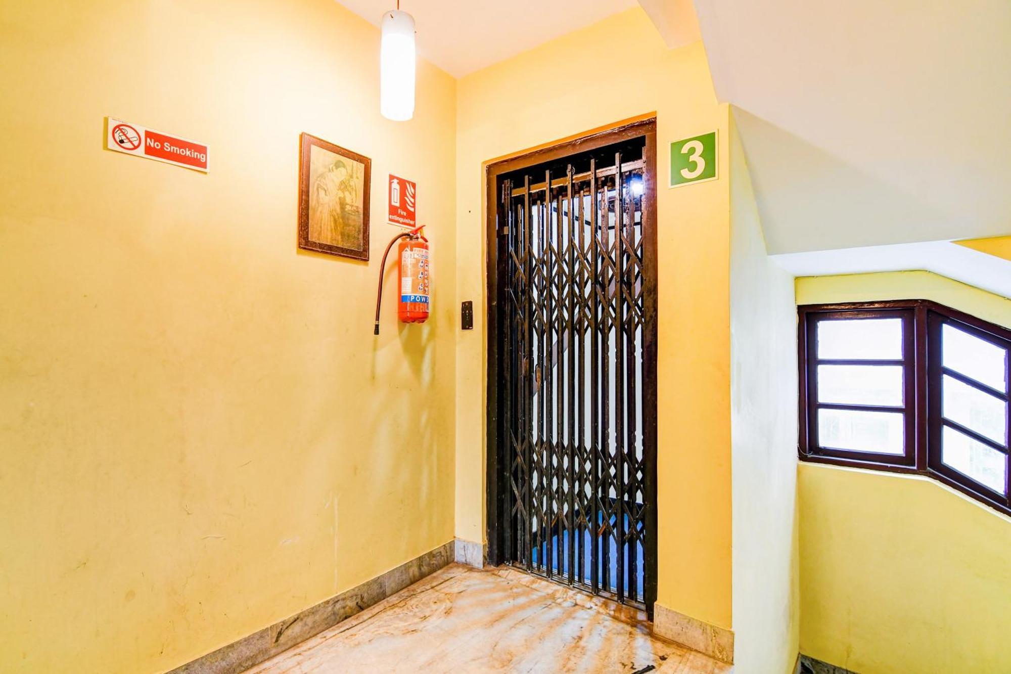 Super Hotel O Alipore Near Chetla Formerly Alipore Guest House Alīpur Eksteriør billede