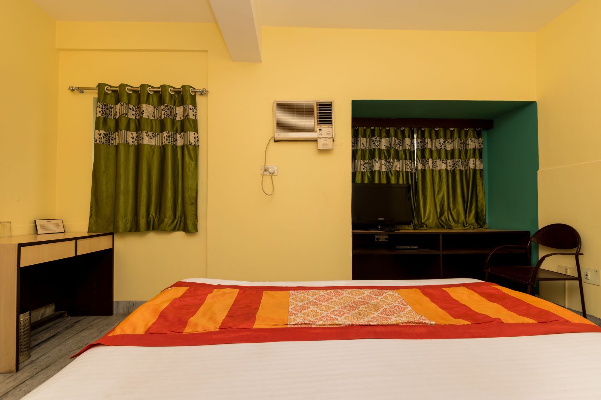Super Hotel O Alipore Near Chetla Formerly Alipore Guest House Alīpur Eksteriør billede