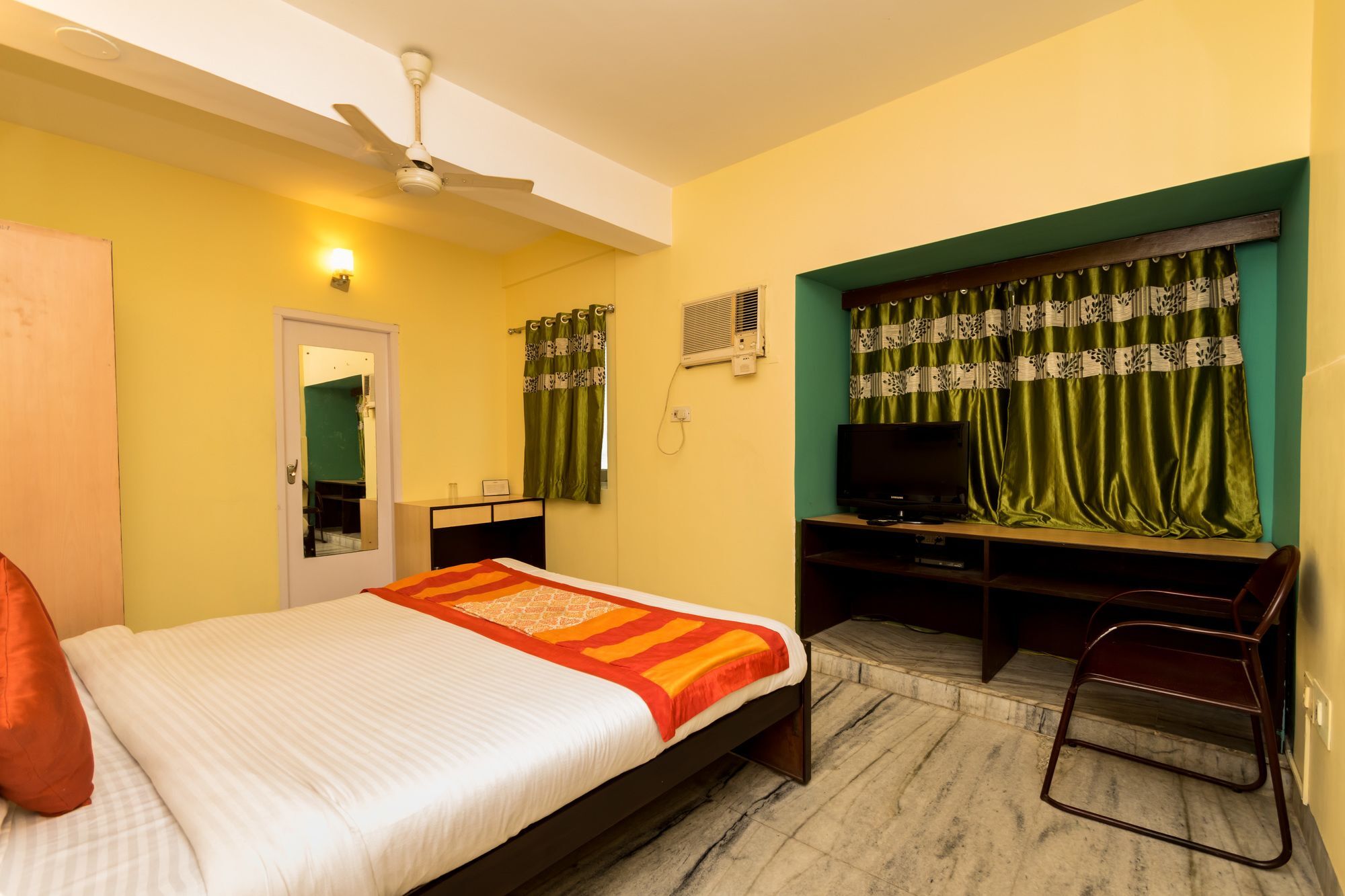 Super Hotel O Alipore Near Chetla Formerly Alipore Guest House Alīpur Eksteriør billede